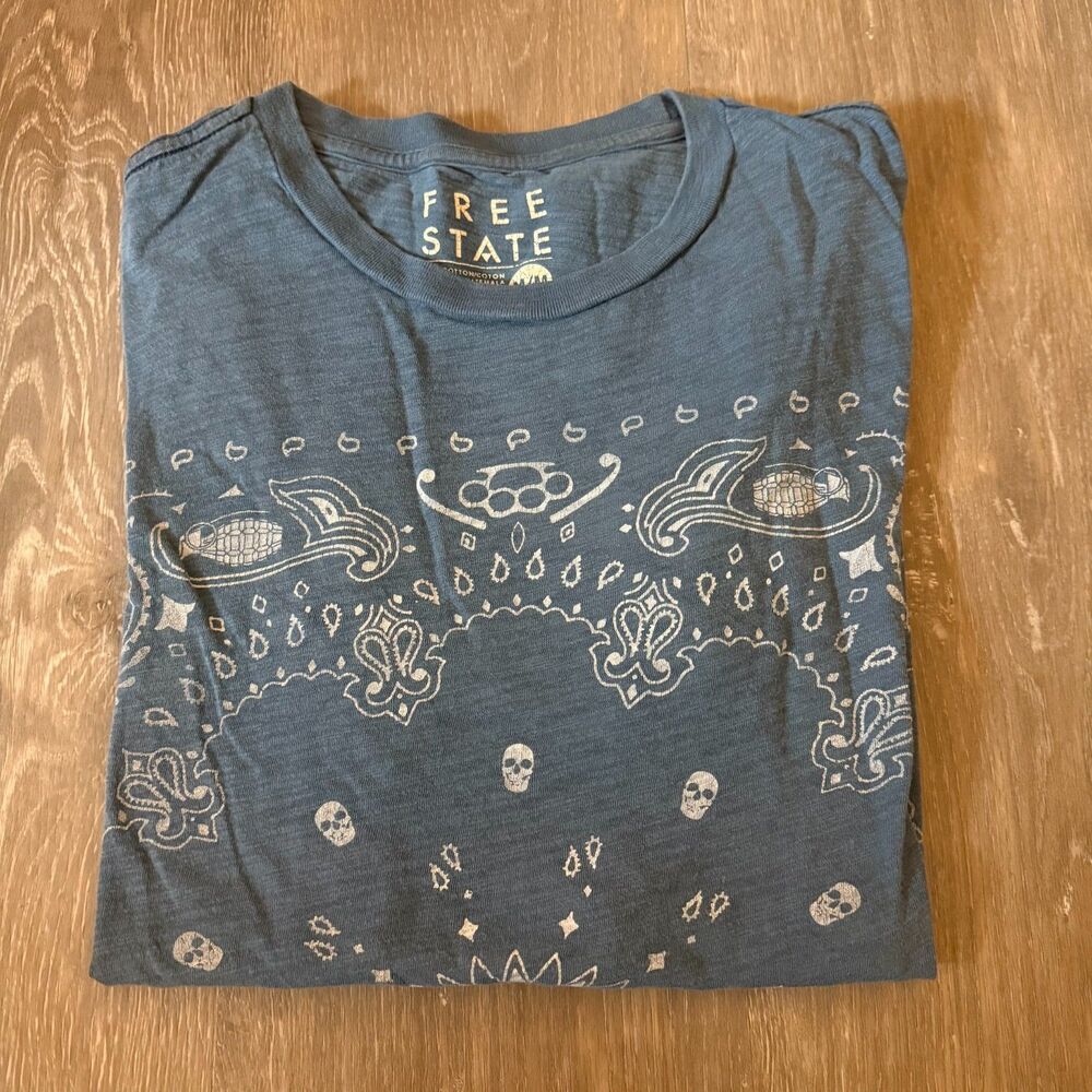 Blue Paisley Design Tshirt